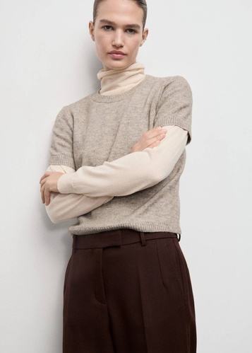 Фото ракурс 1 - Жіночий бежевий джемпер Mango артикул 17007846 06 1 season