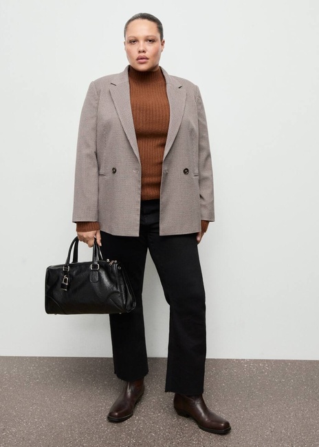 Женский бордовый пиджак Mango артикул 27091259 78 2 season Фото ракурс 6 - Женский бордовый пиджак Mango артикул 27091259 78 2 season