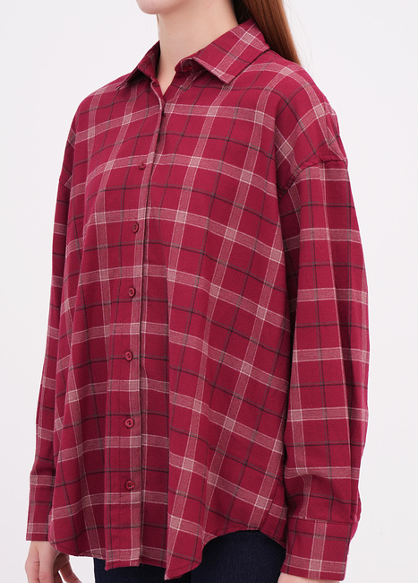 Фото ракурс 3 - Женская бордовая рубашка EQUILIBRI артикул W422 023 003 bordo FW2025