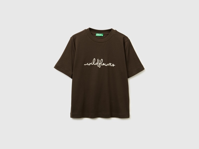 Женская коричневая футболка Benetton артикул 3DCJD10B5 2C0 25I Фото ракурс 5 - Женская коричневая футболка Benetton артикул 3DCJD10B5 2C0 25I