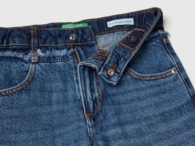 Синие джинсы для девочек Benetton артикул 488PCE04B.G 901 25A Фото ракурс 3 - Синие джинсы для девочек Benetton артикул 488PCE04B.G 901 25A