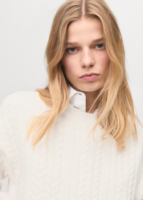 Фото ракурс 4 - Жіночий молочний джемпер Mango артикул 27041219 05 2 season