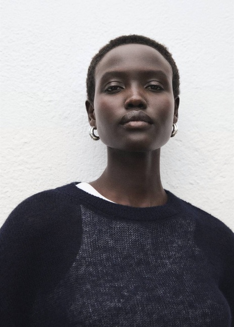 Женский синий джемпер Mango артикул 17005851 69 1 season Фото ракурс 5 - Женский синий джемпер Mango артикул 17005851 69 1 season