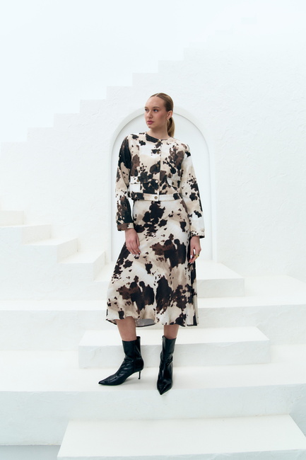 Жіноча молочна спiдниця EQUILIBRI артикул BW462001 000 MILK SS2025 Фото ракурс 3 - Жіноча молочна спiдниця EQUILIBRI артикул BW462001 000 MILK SS2025