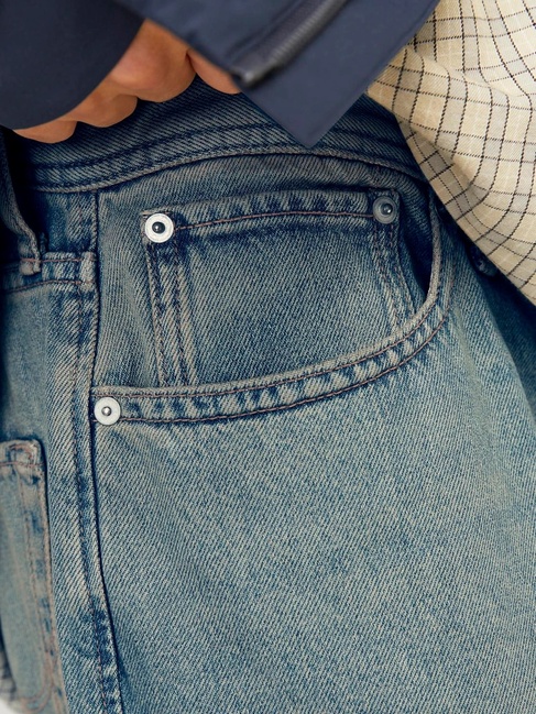 Мужские синие джинсы Jack & Jones артикул 12270066 Blue denim FW2025 Фото ракурс 6 - Мужские синие джинсы Jack & Jones артикул 12270066 Blue denim FW2025