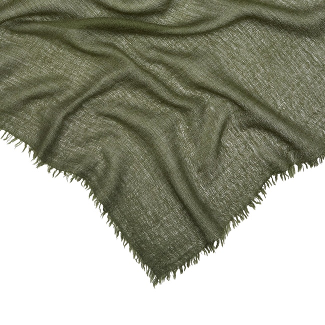 Женский зеленый шарф Parfois артикул 240675 _DN FW2025 Фото ракурс 3 - Женский зеленый шарф Parfois артикул 240675 _DN FW2025