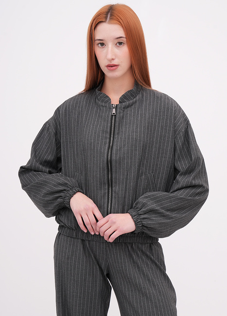 Фото ракурс 1 - Жіноча сіра куртка EQUILIBRI артикул W491 073 100 Graphite FW2025