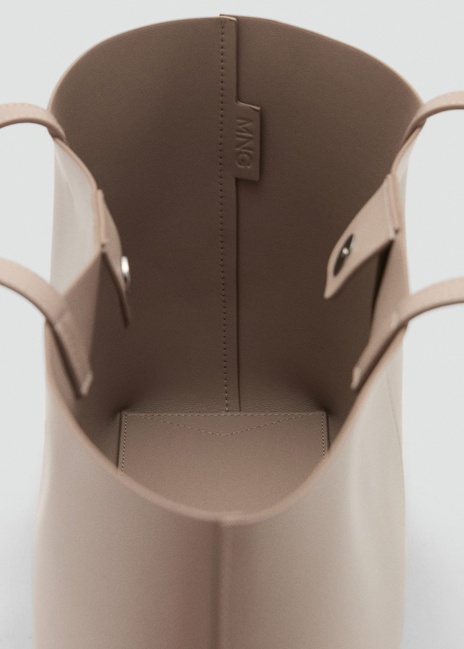 Фото ракурс 4 - Жіноча коричнева сумка Mango артикул 17044784 35 1 season