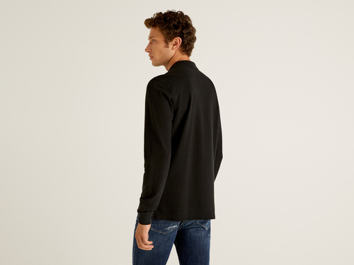 Фото ракурс 2 - Мужской черный лонгслив Benetton артикул 3089J3204 100 25A