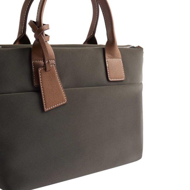 Фото ракурс 3 - Жіноча чорна сумка Parfois артикул 226799 _BK FW2025