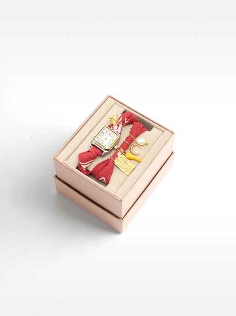 Фото ракурс 5 - Жіночий бордовий годинник Parfois артикул 232238 _BU SS2025