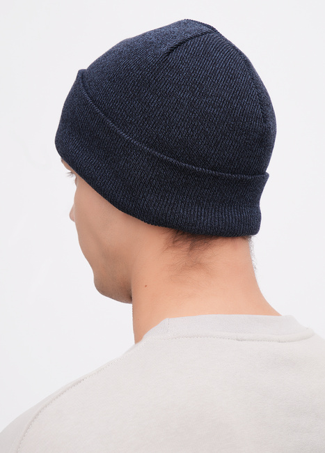 Чоловіча синя шапка EQUILIBRI артикул M881 002 000 NAVY BLUE FW2025 Фото ракурс 2 - Чоловіча синя шапка EQUILIBRI артикул M881 002 000 NAVY BLUE FW2025