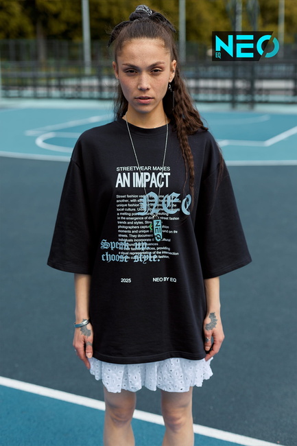 Женская синяя футболка EQUILIBRI артикул NW291003 100 NAVY BLUE SS2025 Фото ракурс 1 - Женская синяя футболка EQUILIBRI артикул NW291003 100 NAVY BLUE SS2025