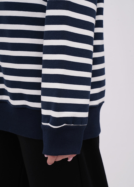 Фото ракурс 4 - Женское синее худи EQUILIBRI артикул W232 013 000 NAVY BLUE FW2025