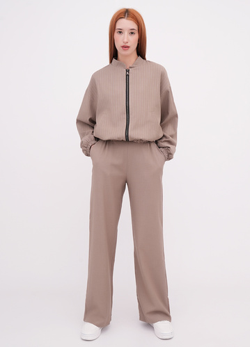 Фото ракурс 1 - Жіночі бежеві брюки EQUILIBRI артикул W491 073 200 Beige FW2025