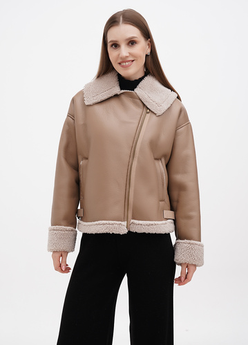 Фото ракурс 1 - Жіноча бежева куртка EQUILIBRI артикул 172TBL DB Beige FW2024