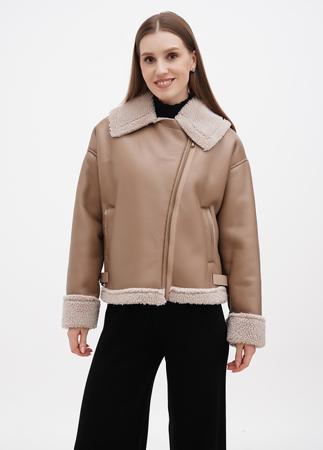 Фото ракурс 1 - Женская бежевая куртка EQUILIBRI  артикул 172TBL DB Beige FW2024