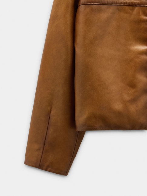 Женский коричневый плащ Parfois артикул 238224 _WK FW2025 Фото ракурс 4 - Женский коричневый плащ Parfois артикул 238224 _WK FW2025