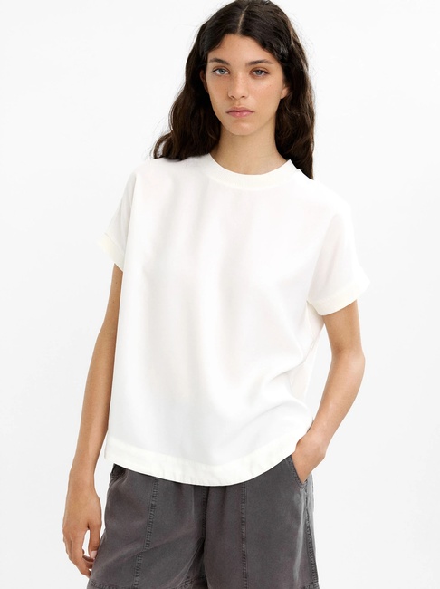 Жіноча молочна блузка Parfois артикул 237284 _EC FW2025 Фото ракурс 1 - Жіноча молочна блузка Parfois артикул 237284 _EC FW2025