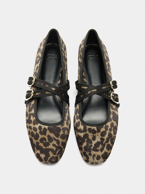 Жіночі коричневі туфлі Parfois артикул 238237 _DM FW2025 Фото ракурс 6 - Жіночі коричневі туфлі Parfois артикул 238237 _DM FW2025