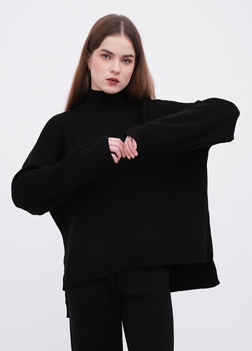 Фото ракурс 1 - Жіночий чорний светр EQUILIBRI артикул W391 009 101 Black FW2025