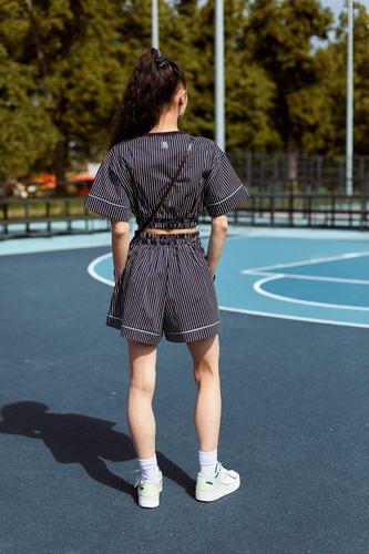 Фото ракурс 2 - Жіночі сині шорти EQUILIBRI артикул NW291002 200 NAVY BLUE SS2025