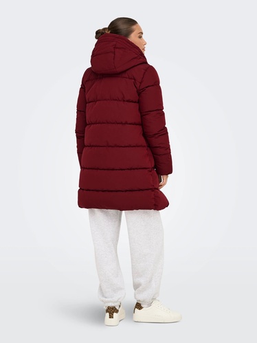 Фото ракурс 2 - Жіноче бордовe пальто Only артикул 15205369 Cabernet FW2025