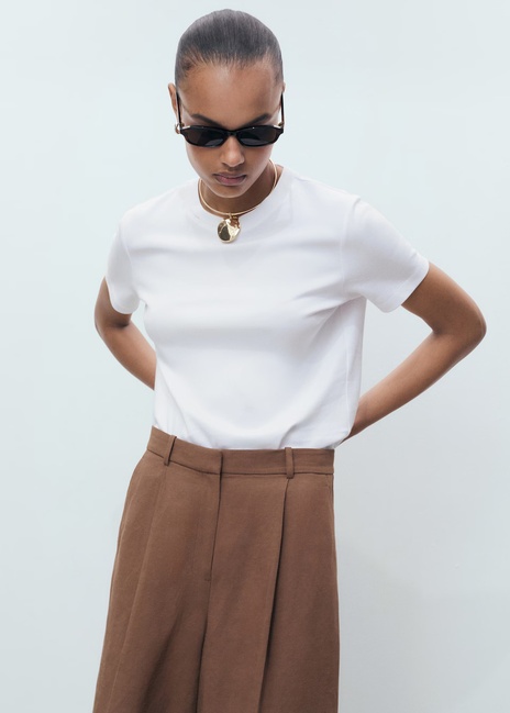 Женская белая футболка Mango артикул 17021197 01 1 season Фото ракурс 1 - Женская белая футболка Mango артикул 17021197 01 1 season