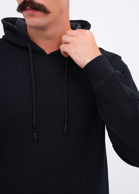 Фото ракурс 4 - Чоловіче чорнe худі EQUILIBRI артикул M232 001 000 Black FW2025