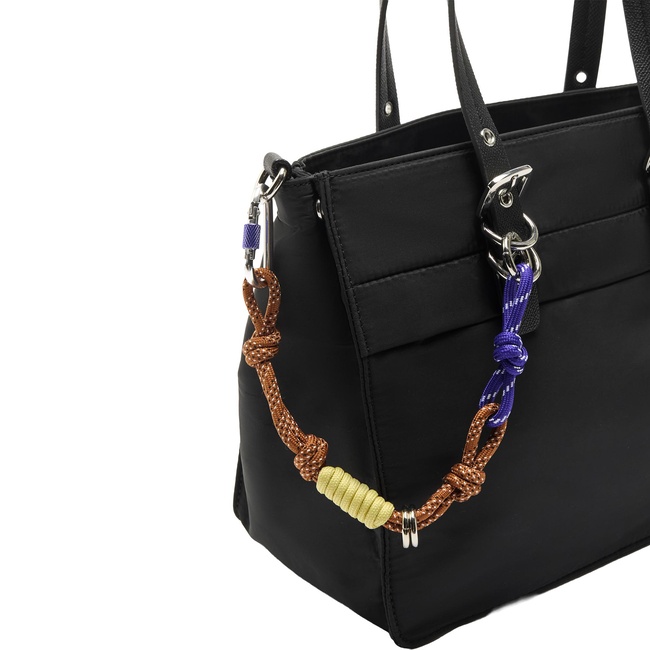 Фото ракурс 3 - Жіноча чорна сумка Parfois артикул 241285 _BK FW2025