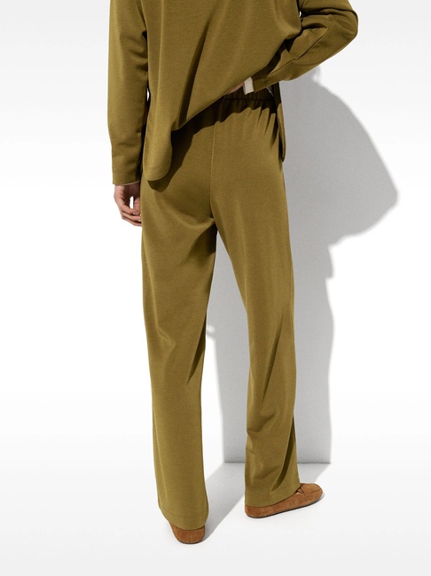 Жіночі зелені штани Parfois артикул 224864 _KK FW2025 Фото ракурс 2 - Жіночі зелені штани Parfois артикул 224864 _KK FW2025