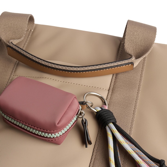 Женская коричневая сумка Parfois артикул 228706 _TU SS2025 Фото ракурс 2 - Женская коричневая сумка Parfois артикул 228706 _TU SS2025