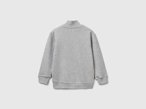 Фото ракурс 2 - Сіра олімпійка Benetton для хлопчиків артикул 3J70G503X.P 501 25A