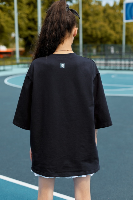 Женская синяя футболка EQUILIBRI артикул NW291003 100 NAVY BLUE SS2025 Фото ракурс 2 - Женская синяя футболка EQUILIBRI артикул NW291003 100 NAVY BLUE SS2025