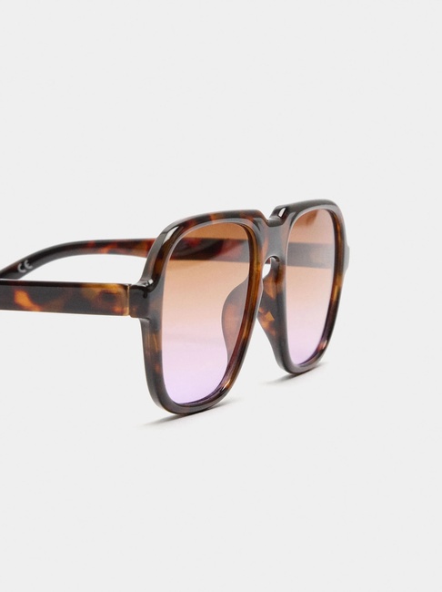 Женские коричневые очки Parfois артикул 241153 _DB FW2025 Фото ракурс 5 - Женские коричневые очки Parfois артикул 241153 _DB FW2025