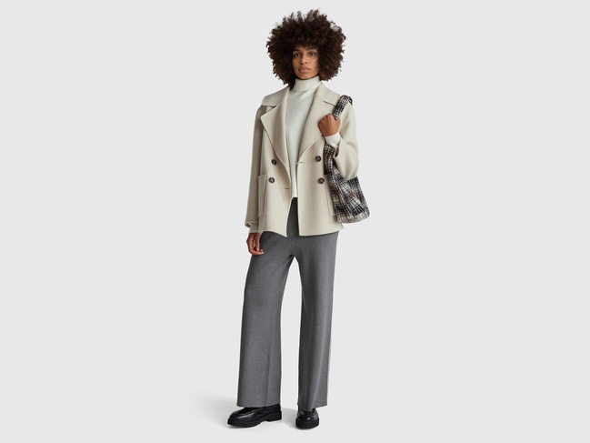 Фото ракурс 7 - Жіночий бежевий светр Benetton артикул 11CZD204F 0R2 25I