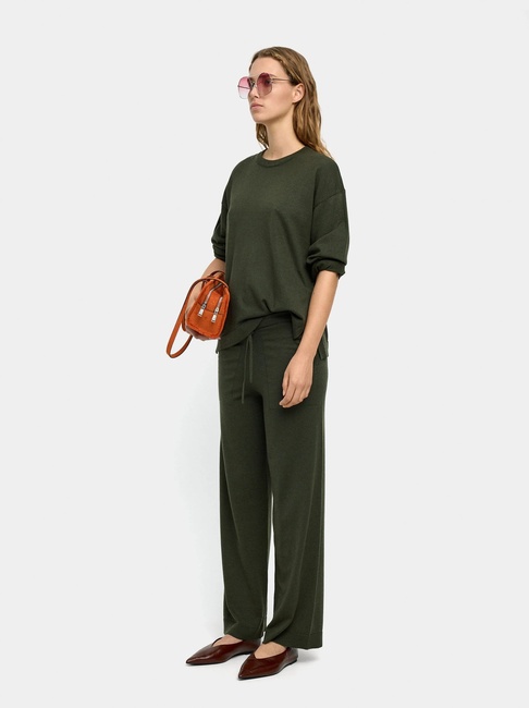 Фото ракурс 5 - Женские зеленые штаны Parfois артикул 238063 _KK FW2025