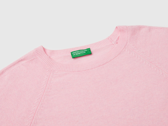 Фото ракурс 5 - Жіночий рожевий светр Benetton артикул 1035D1P17 69H 25A