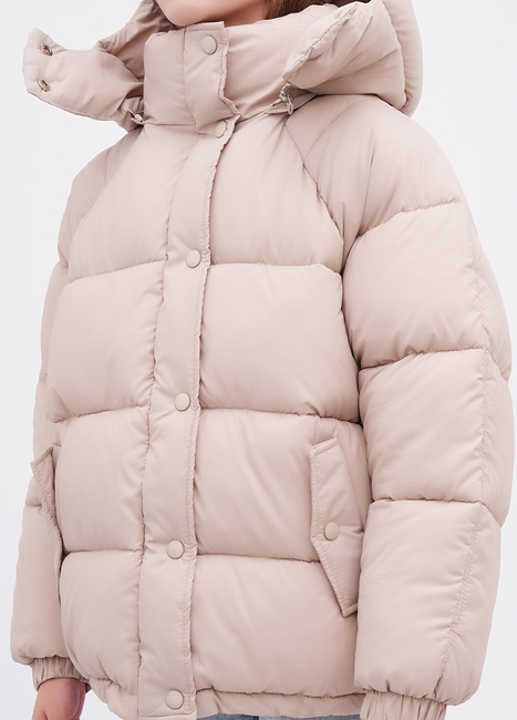 Фото ракурс 3 - Женская бежевая куртка EQUILIBRI артикул W172 011 000 Beige FW2025