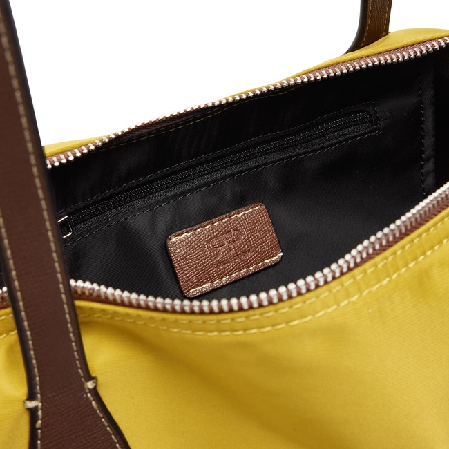 Фото ракурс 4 - Женская желтая сумка Parfois артикул 240702 _MD FW2025