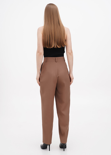 Фото ракурс 2 - Жіночі коричневі брюки EQUILIBRI артикул AZ Pant CL N CAPPUCCINO SS2024