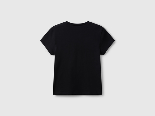 Фото ракурс 2 - Чорна футболка Benetton для дівчаток артикул 3I1XC10Q1.G 100 25A