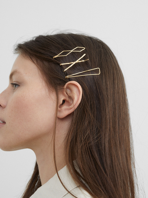 Фото ракурс 2 - Жіноча золота заколка Parfois артикул 174719 _GD FW2025