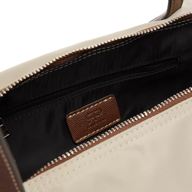 Жіноча молочна сумка Parfois артикул 240702 _EC FW2025 Фото ракурс 4 - Жіноча молочна сумка Parfois артикул 240702 _EC FW2025