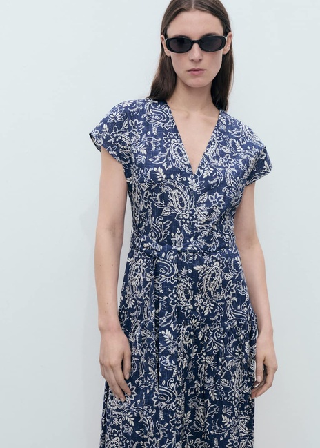 Жіноча блакитна сукня Mango артикул 87028649 52 8 season Фото ракурс 1 - Жіноча блакитна сукня Mango артикул 87028649 52 8 season