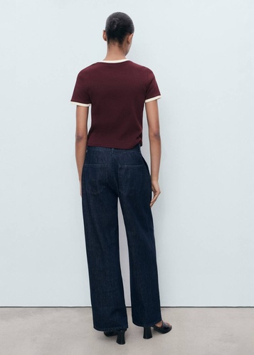 Фото ракурс 2 - Жіноча бордова футболка Mango артикул 17054084 78 1 season