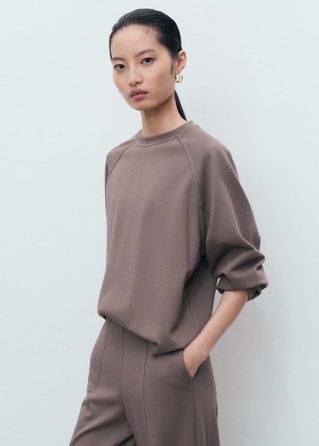 Женский коричневый свитшот Mango артикул 17074097 35 1 season Фото ракурс 1 - Женский коричневый свитшот Mango артикул 17074097 35 1 season