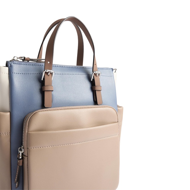 Женский синий рюкзак Parfois артикул 229728 _NV SS2025 Фото ракурс 3 - Женский синий рюкзак Parfois артикул 229728 _NV SS2025