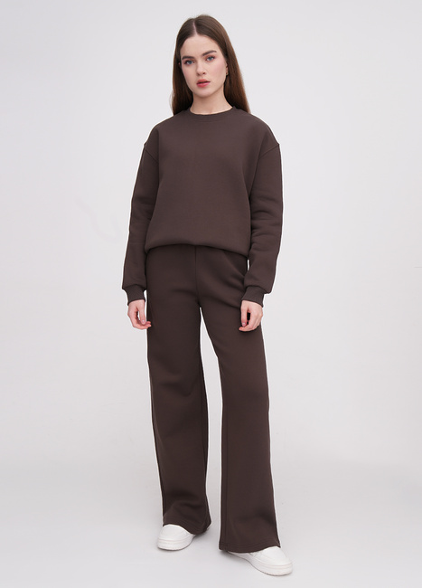 Женские коричневые штаны EQUILIBRI артикул W291 052 200 Brown FW2025 Фото ракурс 3 - Женские коричневые штаны EQUILIBRI артикул W291 052 200 Brown FW2025