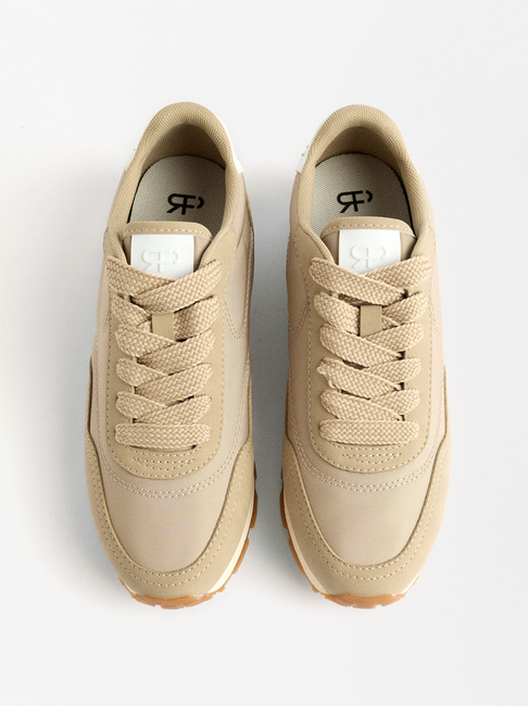 Женские бежевые кроссовки Parfois артикул 224805 _BG FW2025 Фото ракурс 4 - Женские бежевые кроссовки Parfois артикул 224805 _BG FW2025